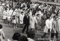 Prvomájový průvod v Chrudimi v roce 1977