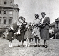 Oslava svátku práce v padesátých letech