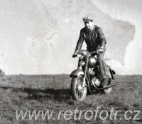 Jezdec na motocyklu