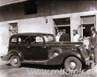 Motorizovaný odjezd svatebčanů