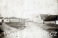 Pohled na vesnickou náves