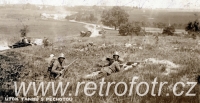 Pěchota s tanky útočí